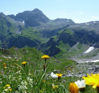 Braunarlfürggele mit Warther Horn und Karhorn | © OASE alpin GmbH