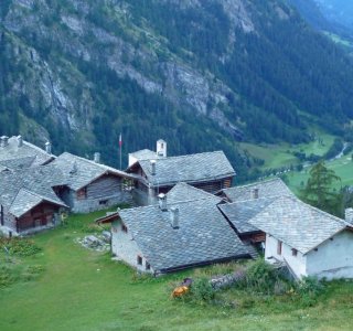 4. Tag - Blick zurück auf die Walsersiedlung Alpenzu Grande und Gressoney