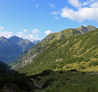 2. Tag - Durch das Höhenbachtal steigen wir hinab nach Holzgau im Lechtal