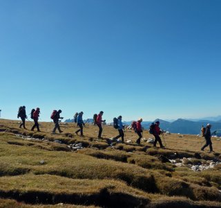Abstieg über die Schlern Hochfläche (2.457 m) im Naturpark Schlern