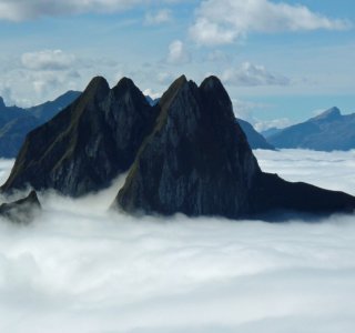 Höfats, 2.259 m im Nebelmeer | © OASE alpin GmbH