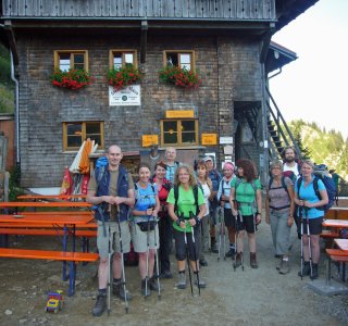 3. Tag - Gruppenfoto vor dem Staufner Haus, bevor wir zu unserer letzten Etappe aufbrechen