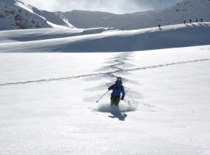 Abfahrt vom Piz Tasna, Skitourenwoche Silvretta