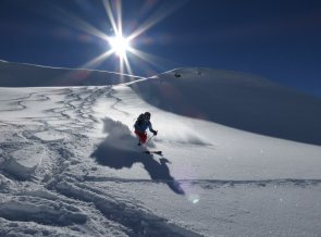 Tolle Pulverschneeabfahrten erwarten uns am Mot Falain