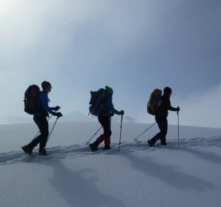 5. Tag - Einsam ziehen wir unsere Spuren durch die tief verschneite Winterlandschaft