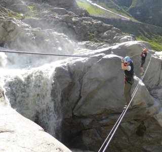 3. Tag - Seilbrücke über den Wasserfall im Klettersteig (Schwierigkeit C:D)