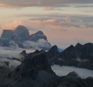 Sonnenaufgang über Monte Pelmo und Civetta2