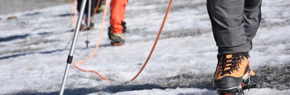 2. Tag - Für den Aufstieg über den Gletscher benötigen wir Hochtourenausrüstung