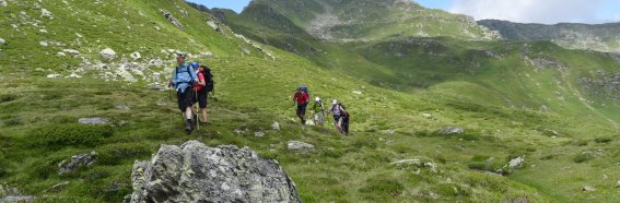 3. Tag - Blick zurück auf Kröndl-Gipfel (2.444 m) beim Abstieg