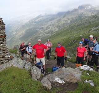7. Tag - Gruppenbild zum Abschluss nach einem kurzen Aufstieg zur Birnlücke (2.667 m)