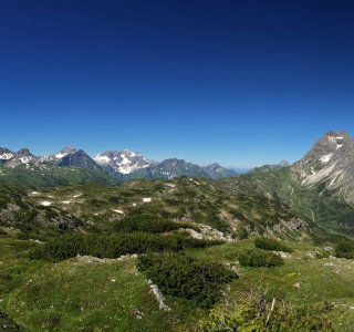 Blick in die Lechtaler Alpen, ganz rechts der Große Widderstein