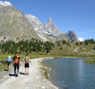 Tour du Mont Blanc 4. Tag - Entlang der Dora di Veny geht es bergab Richtung Courmayeur
