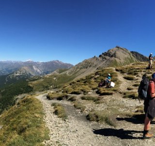 Tour du Mont Blanc 4. Tag - Herrlicher Rundblick auf der Südseite des Mont Blanc im Hintergrund der Grand Jorasses