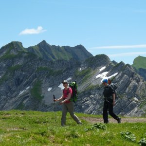6. Tag - Auf dem Weg zum Nebelhorn mit Laufbacher Eck und Schochen (links) und Schneck (rechts)