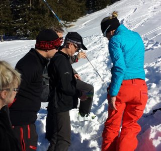 Skitourenkurs Allgäuer Alpen-Sondierungsübung1