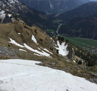 Blick ins Tannehimer Tal und die Lechtaler Alpen