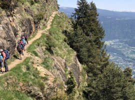 Meraner Höhenweg mit Blick auf Meran