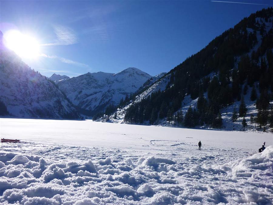 Der Vilsalpsee im Winter