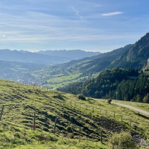 An der Ochsenalpe mit Blick nach Bad Hindelang