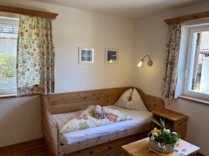 LV Kinderschlafzimmer Bett Lavendel