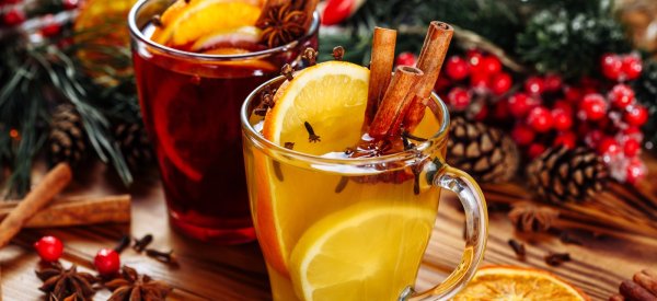 Glüh-Gin in der Vorweihnachtszeit