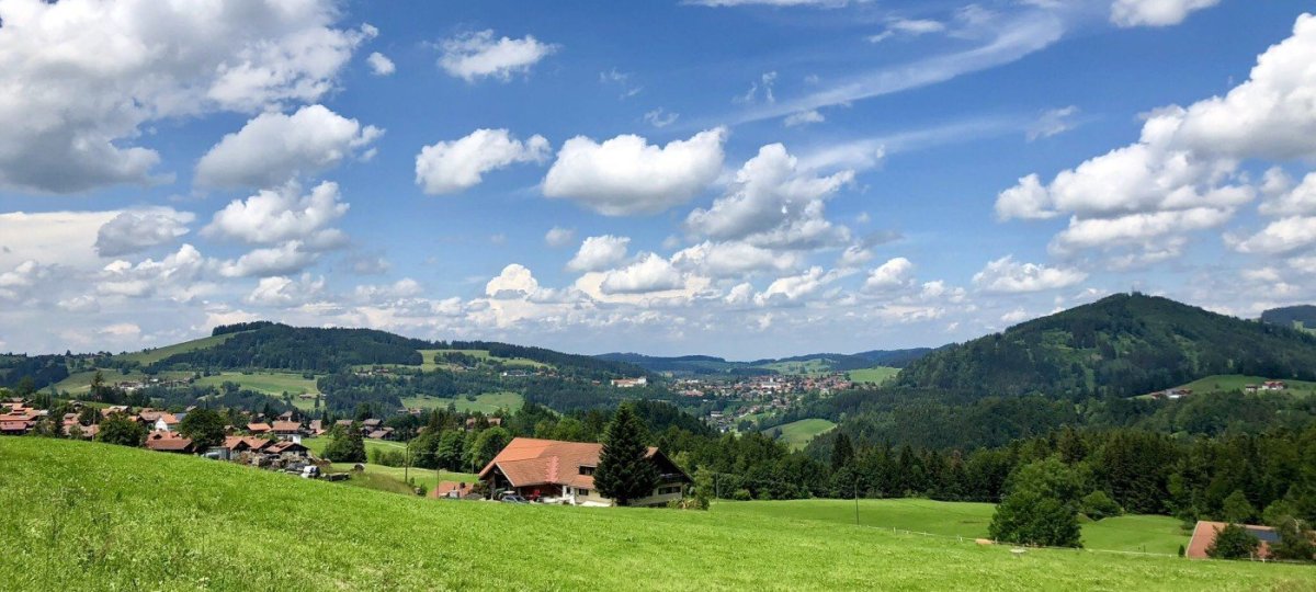 Blick von Steibis Richtung Oberstaufen