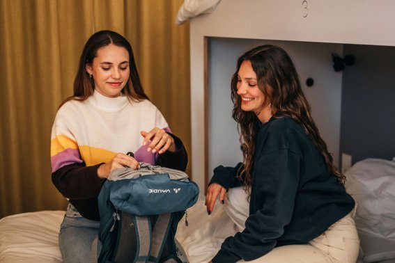 Was kommt in deinen Rucksack? Packe noch schnell deinen Rucksack, damit du bereit bist für neue Abenteuer.