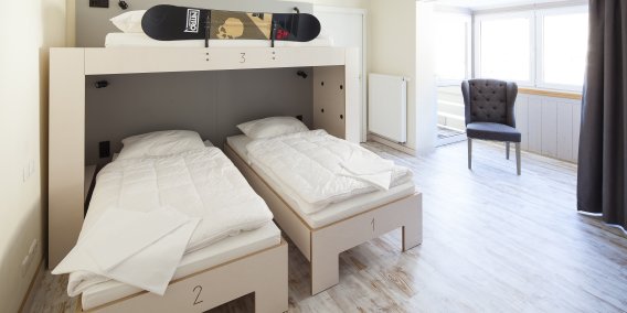 Geräumiges Dreibettzimmer im Oberstdorf Hostel