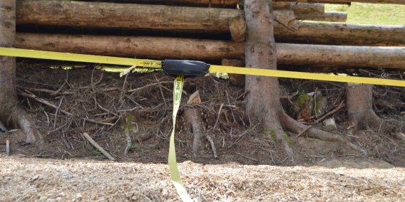 Die Slackline ist gespannt.