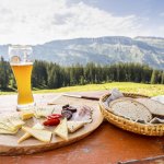 Brotzeit auf der Piesenalpe
