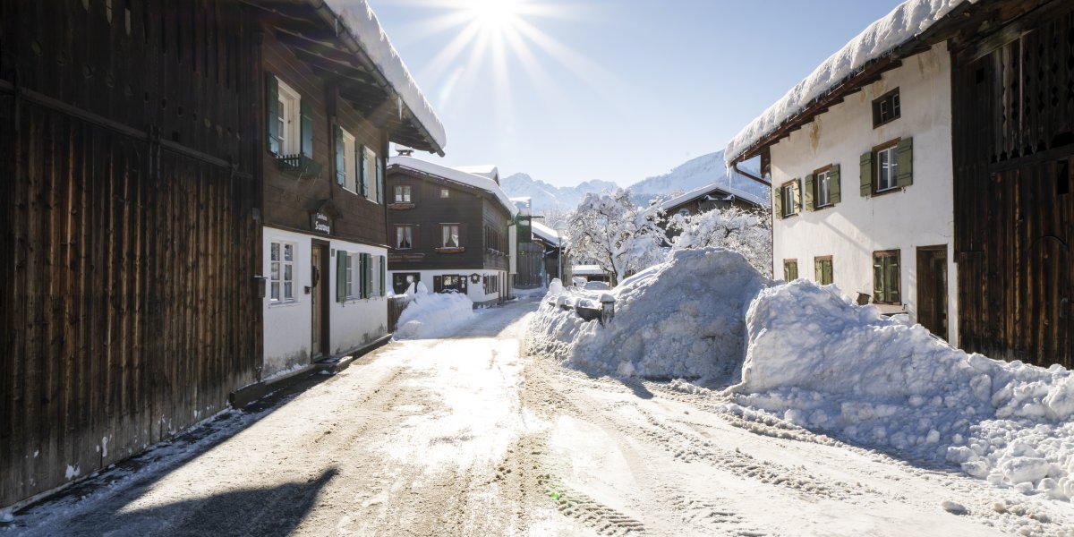 winterliche Schrofengasse