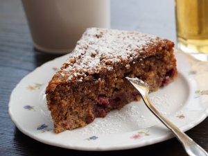 Schoko-Nuss-Kirsch-Kuchen