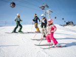 Mit der ganzen Familie beim Skifahren