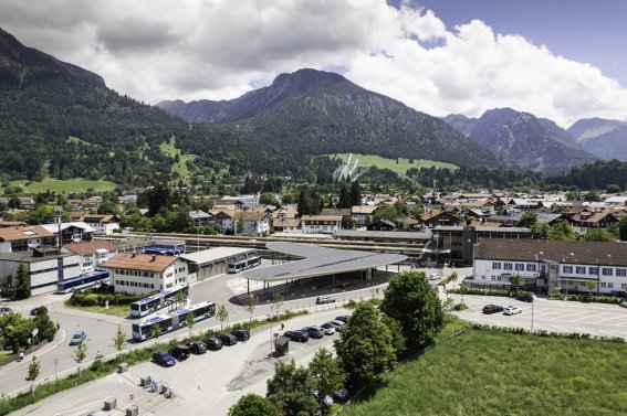 Der Busbahnhof von oben