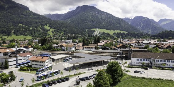 Der Busbahnhof von oben