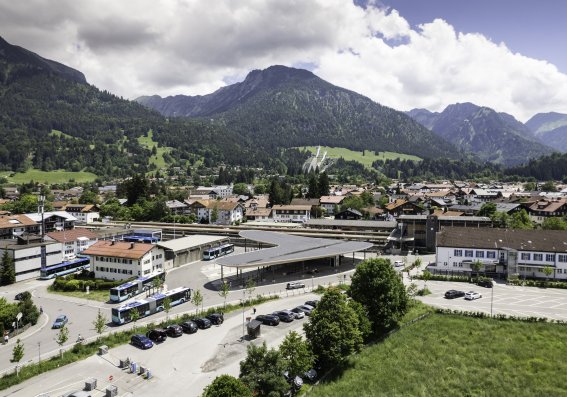 Der Busbahnhof von oben
