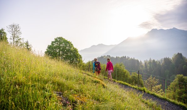 Frühlingssonne über Tiefenbach
