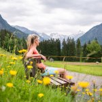 Zwischen Löwenzahn und Bergpanorama