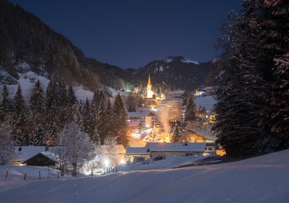 Tiefenbach bei Nacht