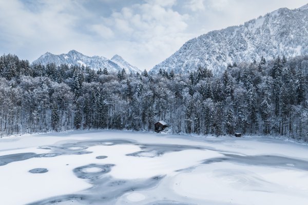 Der zugefrorene Freibergsee