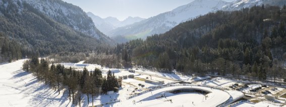 Sonne über dem Nordic Zentrum Oberstdorf