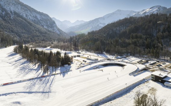 Sonne über dem Nordic Zentrum Oberstdorf