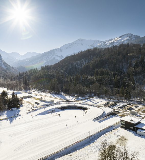 Sonne über dem Nordic Zentrum Oberstdorf