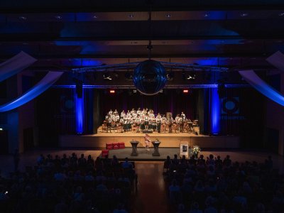 Musikkapelle auf der Bühne