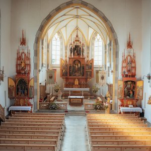 Katholische Pfarrkirche von innen