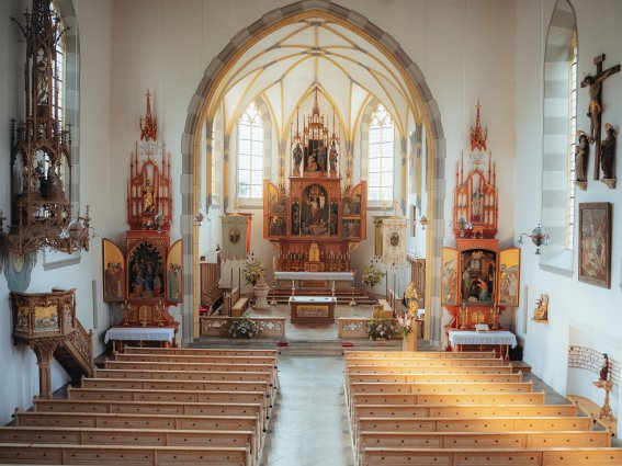Katholische Pfarrkirche von innen