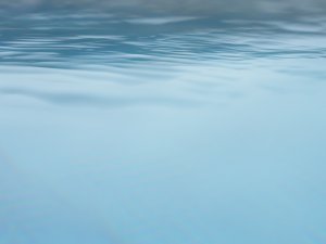 Wasser im infinity Pool