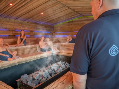 Aufguss in der Alpensauna
