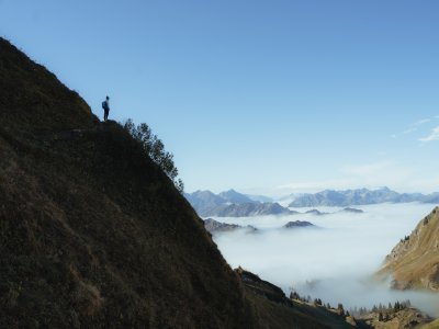 Wanderin über dem Nebelmeer