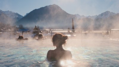 Bergblick aus dem Infinity-Pool